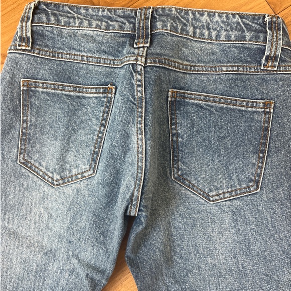 Brandy Melville Quinn Jeans - Picture 6 of 12